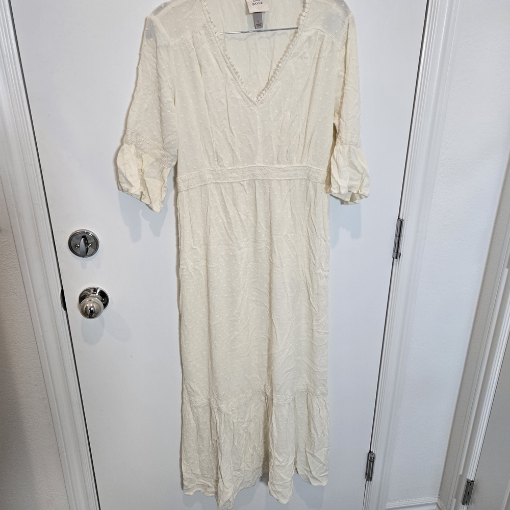 Knox Rose Cream Maxi Dress with V-Neck